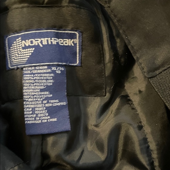 Stylish Black Cargo Pants with Suspenders - Picture 5 of 5